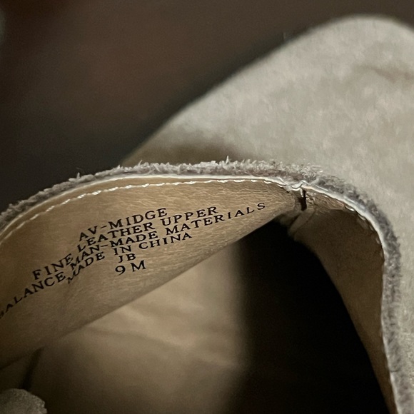 Adrienne Vittadini Camel Suede Outside Zip Wedge Bootie Size 9 - Picture 7 of 9